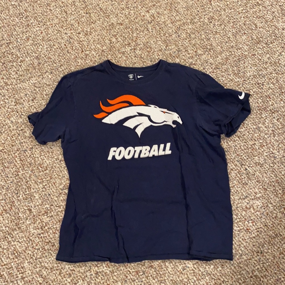 Denver Broncos T shirt